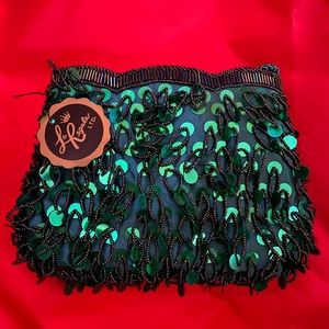 Vintage La Regale purse. NWT. Emerald green sequins. Approximately 8”x6”